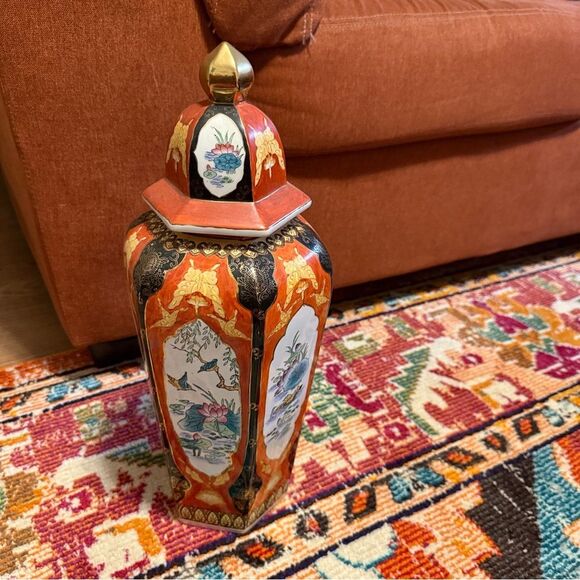 Antique Hexagonal shape porcelain Lidded Vase - Picture 1 of 7